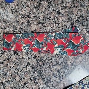 Hidden brand red green vintage pattern  tie 100% silk as pictured